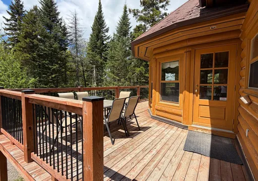 Maison à vendre - 16 Ch. du Grand-Pic, Saint-Sauveur, J0R 1A0