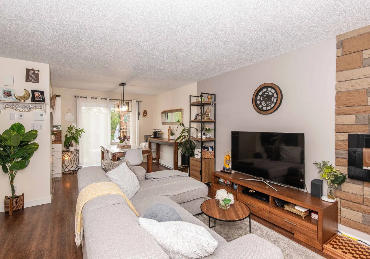 1583 Rue de la Québécoise — photo 2