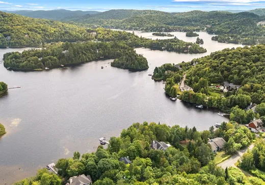 Two or more stories for sale - 1040 Ch. Morgan, St-Adolphe d'Howard, J0T2B0