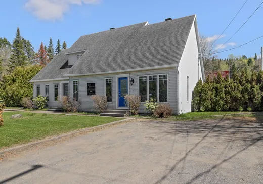 Maison à vendre - 662 Boul. du Lac, Charlesbourg, G2M 0C9