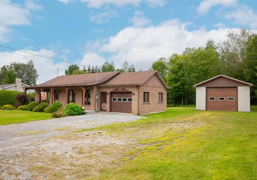 Bungalow for sale - 131 Rue Bernier, East Angus, J0B1R0