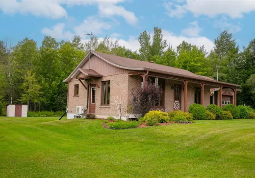 House for sale - 131 Rue Bernier, East Angus, J0B 1R0