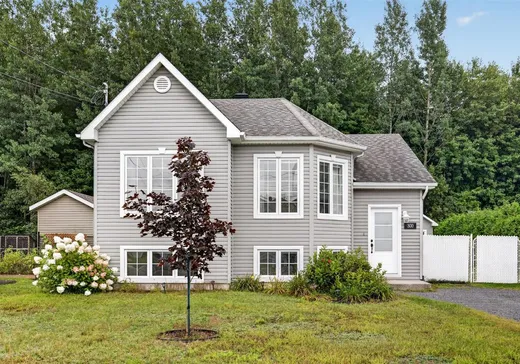 Maison à étages à vendre - 300 Rue Brouillette, Drummondville, J2A2N2