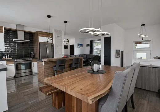 Maison à vendre - 182 Rue des Roses, Victoriaville, G6T 2C2