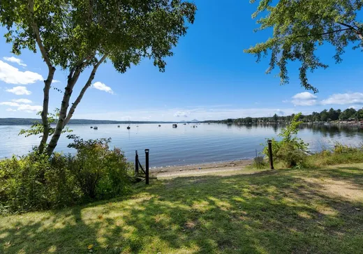 House for sale - 54 Av. de la Plage, Magog, J1X 5V3