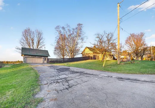 Maison à vendre - 2698 Rue Bernier, Orford, J1X 0R3
