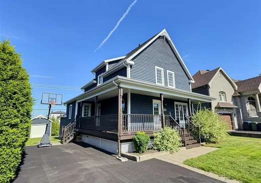 Two or more stories for sale - 122 Rue de Touraine, Lévis, G6J2A8