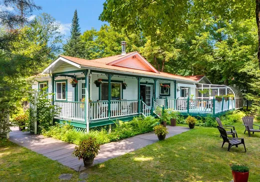 Bungalow à vendre - 48 Ch. Germain-Coupal, Saint-Faustin, J0T1B0