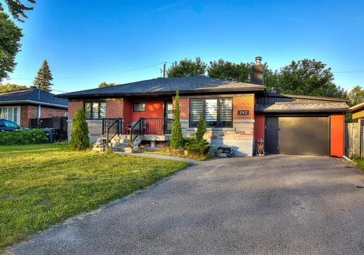 Bungalow for sale - 797 Mtée Gravel, Laval (Sainte-Dorothee), H7X2A9