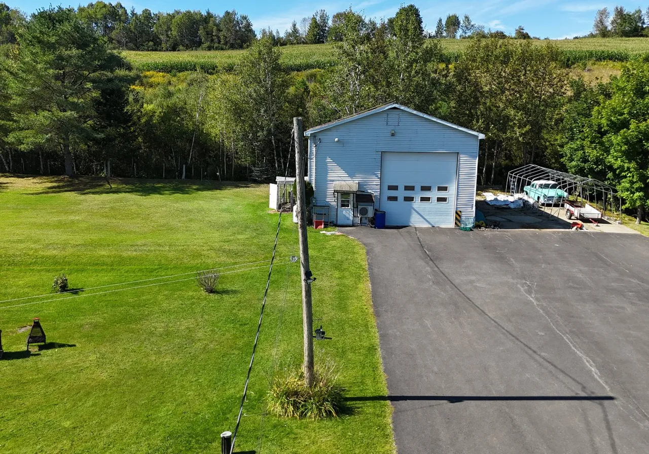 5829 Ch. de la Rivière — photo 3