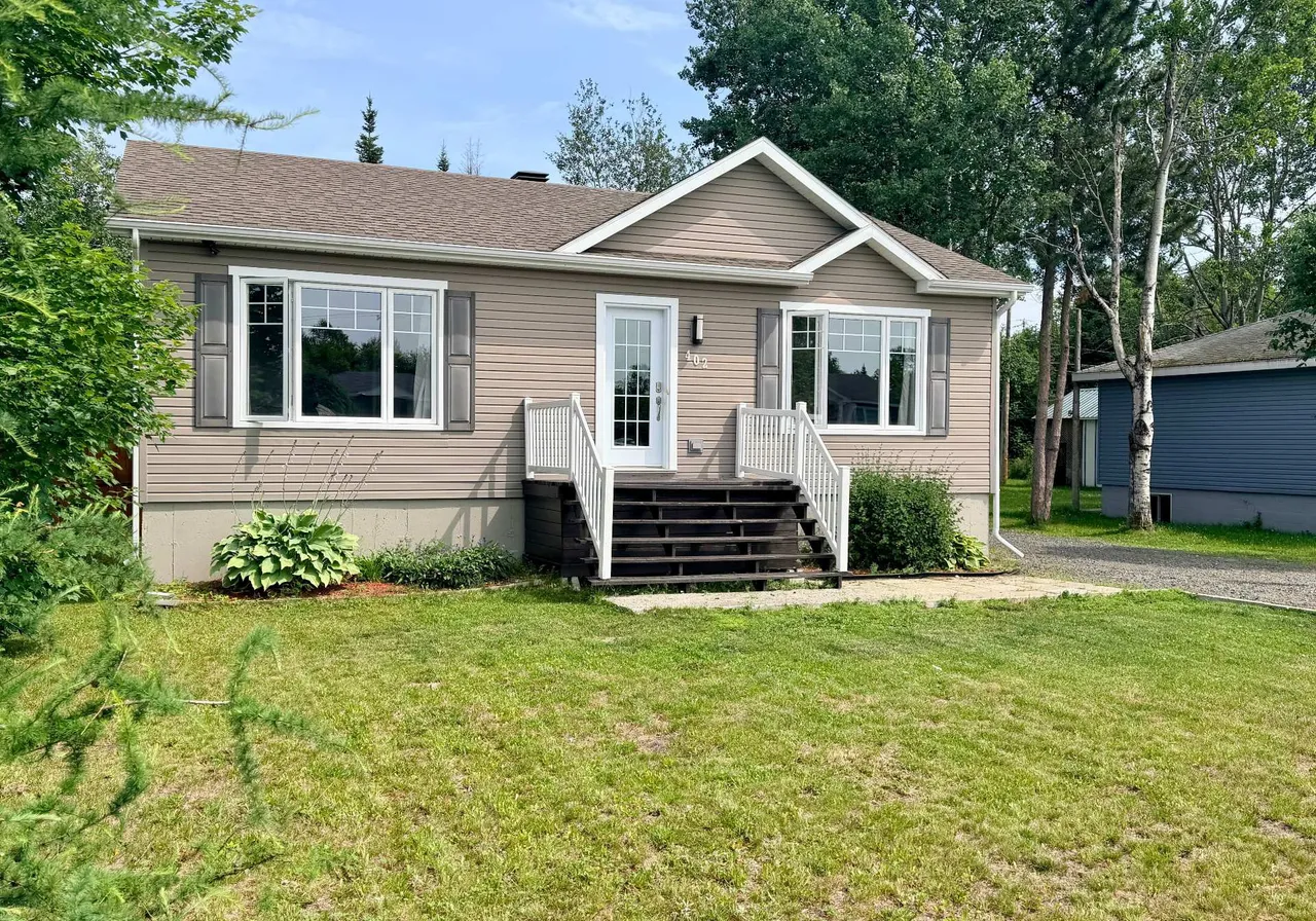 402 Rue de l'Église — photo 1
