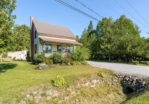 Maison à vendre - 301 Rue Principale, Weedon, J0B 3J0