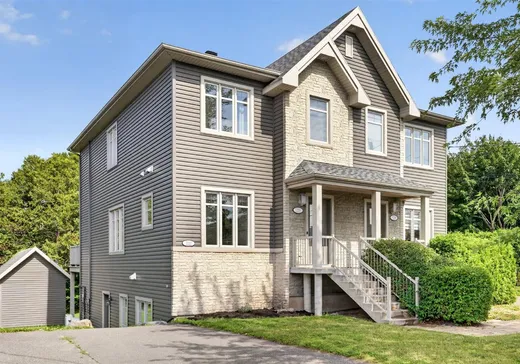 Two or more stories for sale - 1110Z Av. Antoine-É.-Brunelle, Plessisville, G6L5R1