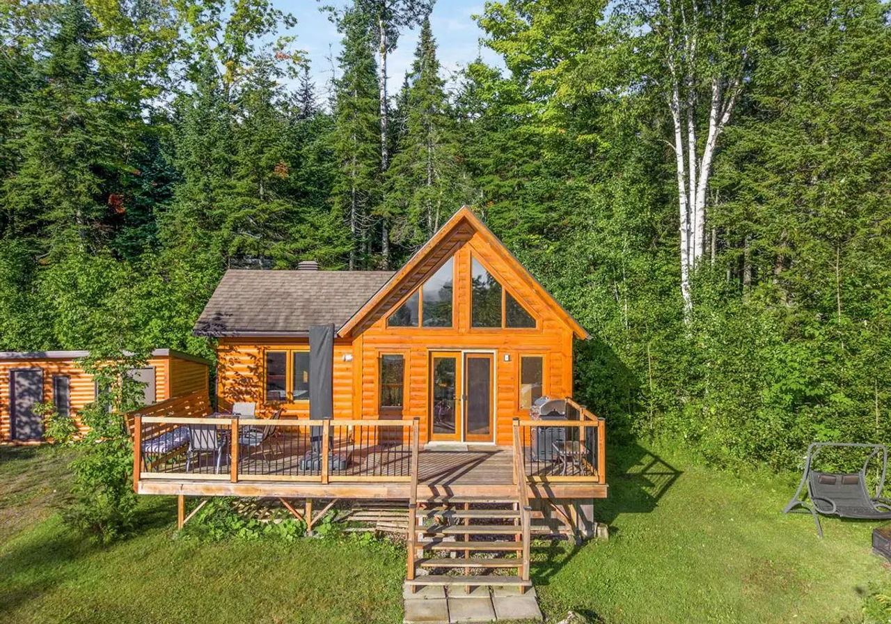 360 Ch. des Chalets, App. 202 — photo 1
