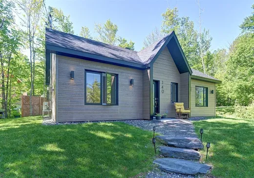 Bungalow à vendre - 140 Rue des Pinsons, Magog, J1X0M9