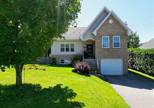 Bungalow à vendre - 1644 Rue des Hautes-Sources, Magog, J1X7K1