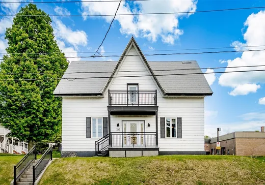 House for sale - 249 Rue St-Paul E., Coaticook, J1A 1G1