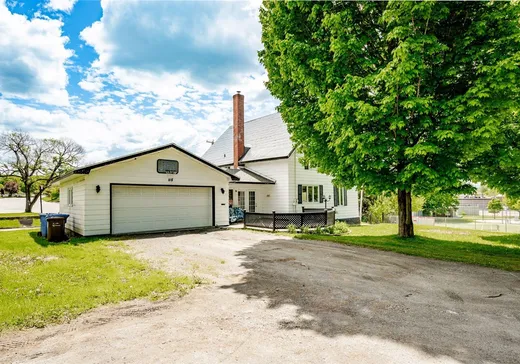 House for sale - 249 Rue St-Paul E., Coaticook, J1A 1G1