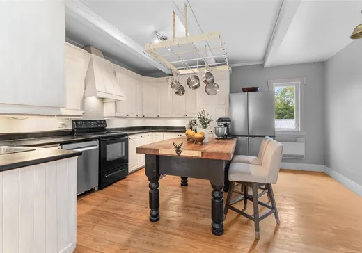 Maison à vendre - 935 Rue de la Grande-Coulée, Rock Forest-Saint-Élie-Deauville, J1N 4B1