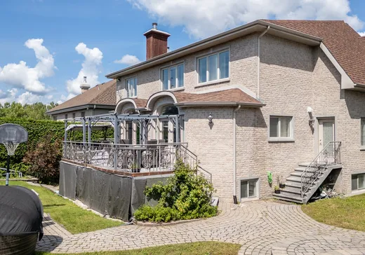 Maison à vendre - 3020 Rue de Dosquet, Laval (Duvernay), H7E 5C2