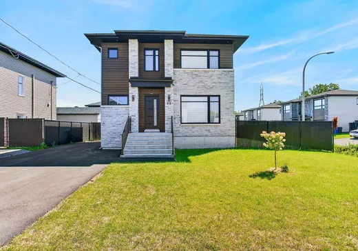 Maison à étages à vendre - 52 Rue Maurice-Brodeur, Salaberry-de-Valleyfield, J6S0P7