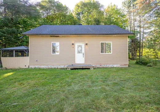 Bungalow for sale - 131 Ch. d'Entrelacs, Entrelacs, J0T2E0