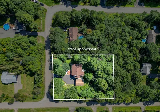 Maison à vendre - 120 Rue Ste-Croix, Lachute, J8H 4M2