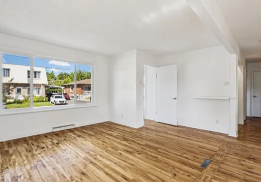 Maison à vendre - 134 Rue Diane, Longueuil, J4J 2B9