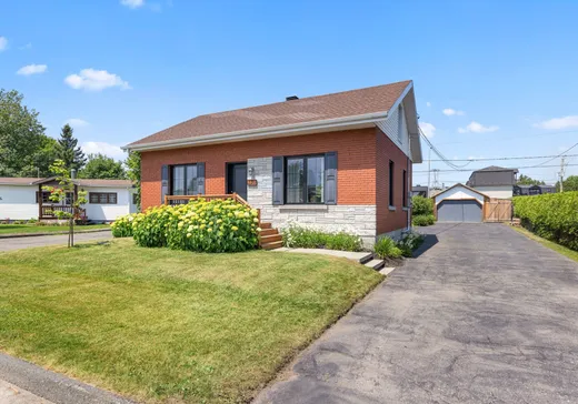 Maison à étages à vendre - 225 Av. des Saules, Sainte-Marie, G6E1Y7