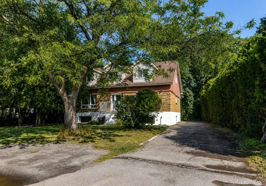 Maison à étages à vendre - 10205 Boul. des Mille-Îles, Laval (Duvernay), H7A4C2