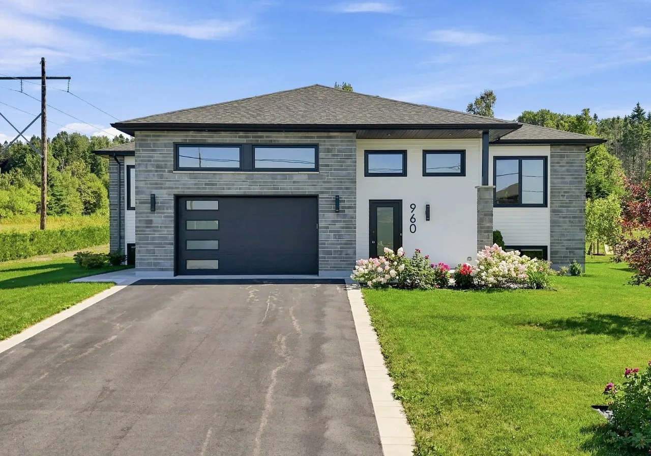 960 Rue D'Youville — photo 3