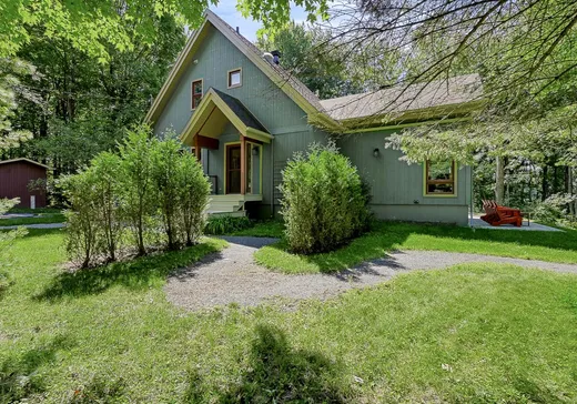 Maison à étages à vendre - 190 Rue de la Seigneurie, Saint-Lucien, J0C1N0