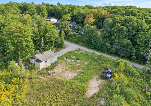 Two or more stories for sale - 285 Rue Lydia, Saint-Calixte, J0K1Z0