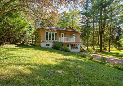 Maison à vendre - 629 Ch. de la Rivière, Saint-Sauveur, J0R 1K0