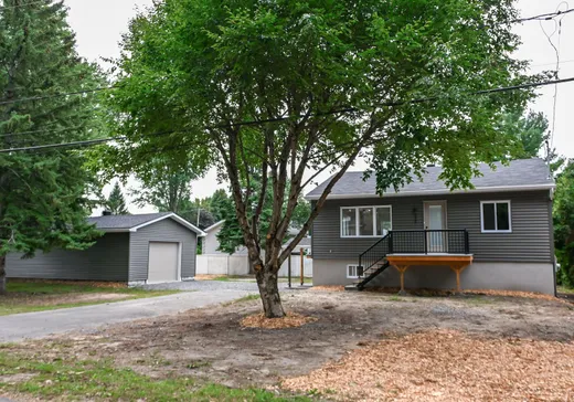 Maison à étages à vendre - 221 54e Avenue, Sainte-Marthe-sur-le-Lac, J0N1G4