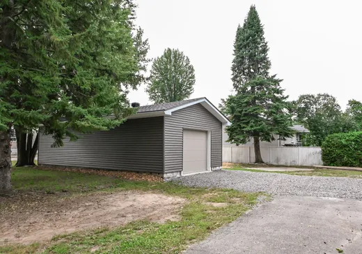 Maison à vendre - 221 54e Avenue, Sainte-Marthe-sur-le-Lac, J0N 1G4