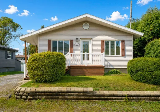 Bungalow à vendre - 377 Rue de la Station, Saint-Marc-des-Carrières, G0A4B0