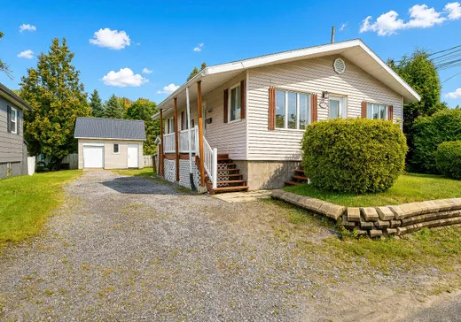 Maison à vendre - 377 Rue de la Station, Saint-Marc-des-Carrières, G0A 4B0