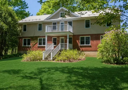 Maison à étages à vendre - 65 Ch. Papineau, Lac-Brome, J0E1S0