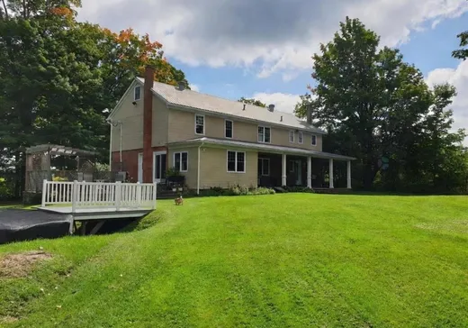Maison à vendre - 65 Ch. Papineau, Lac-Brome, J0E 1S0