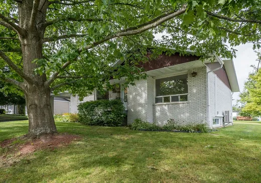 Maison à vendre - 227 Rue Dominique, Waterville, J0B 3H0