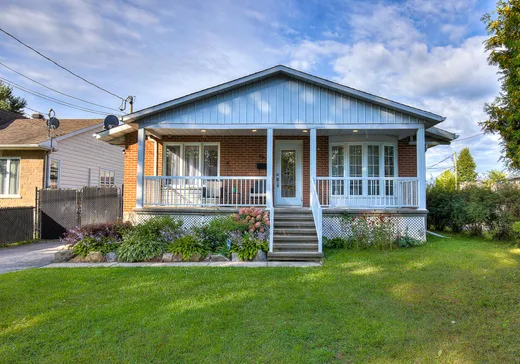 Maison à étages à vendre - 685 Rue des Pionniers, Salaberry-de-Valleyfield, J6S3P9