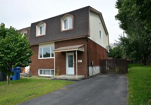 Two or more stories for sale - 3055 Rue William, St-Hubert, J4T2W7