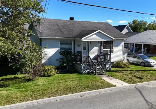Bungalow for sale - 322 7e Avenue, Weedon, J0B3J0