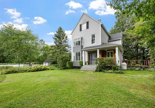 Maison à vendre - 107 Rue Cotreau, Farnham, J2N 2P9