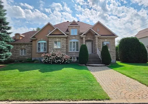 Bungalow à vendre - 24 Rue des Sapèques, Blainville, J7C5R4