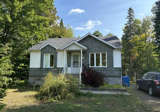 Bungalow à vendre - 117 Rue de la Fleur-de-Lys, Saint-Colomban, J5K1Z3