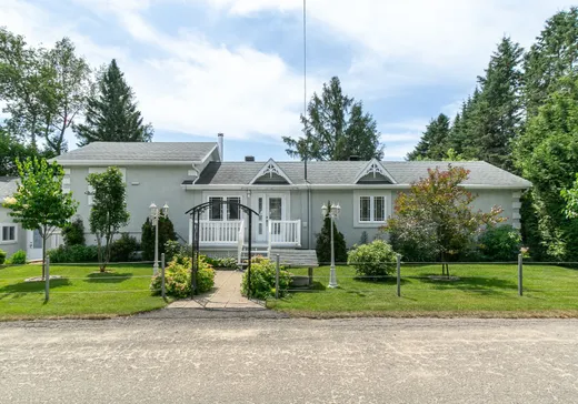 Maison à vendre - 135 3e avenue Loyer, Saint-Calixte, J0K 1Z0