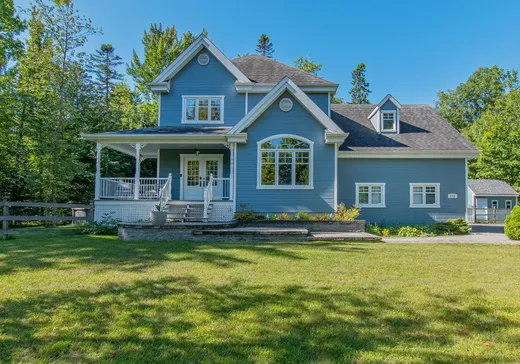 Two or more stories for sale - 202 Rue Prince, Sainte-Sophie, J5J1A5