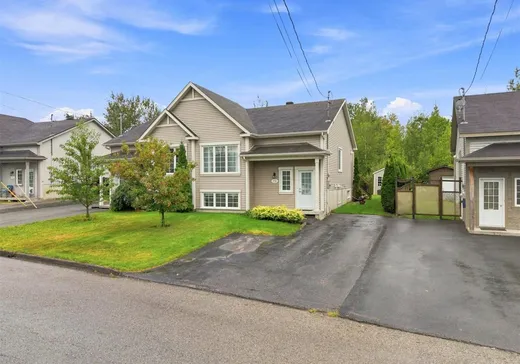 Maison à vendre - 2716 Rue des Rocheuses, Sherbrooke, J1E 0E4